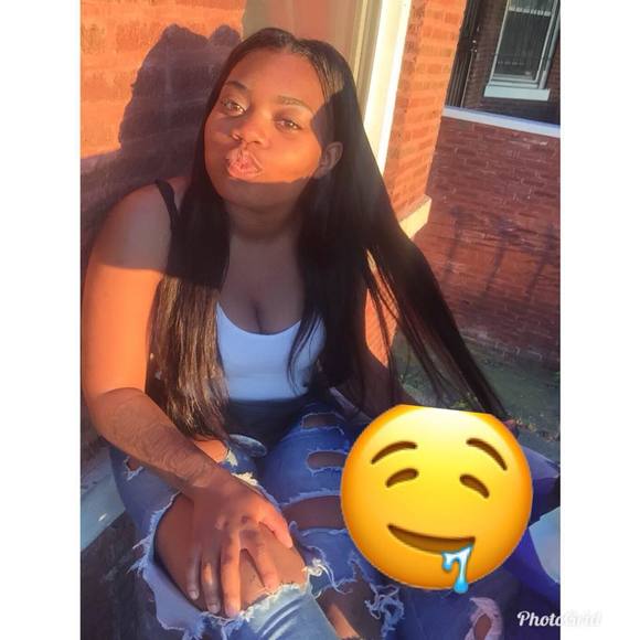 Meet your Posher, Tabitha - Picture 1 of 1